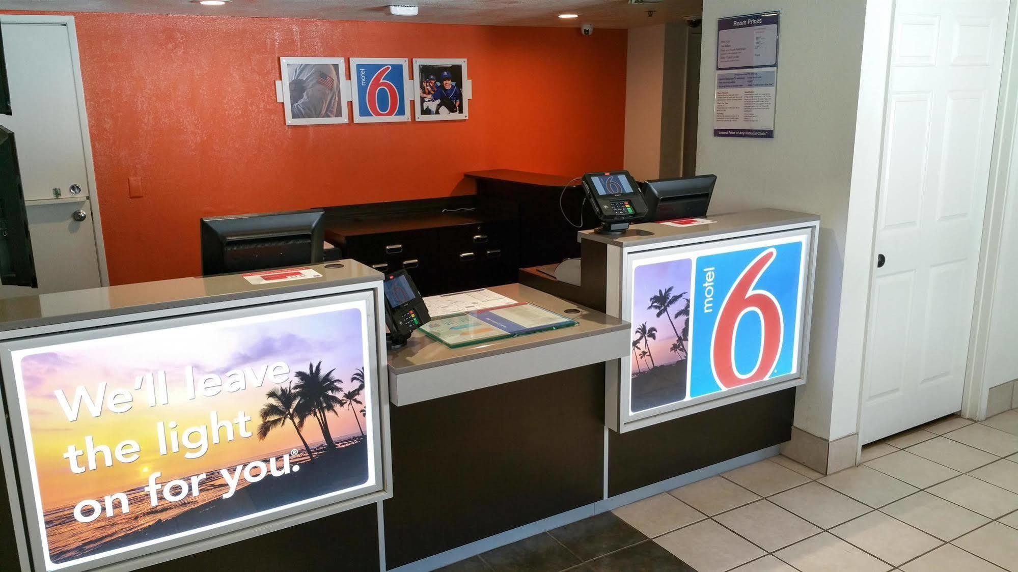 Motel 6-Palm Springs, Ca - Downtown Extérieur photo